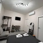 Casa Di Priam 3* La Spezia