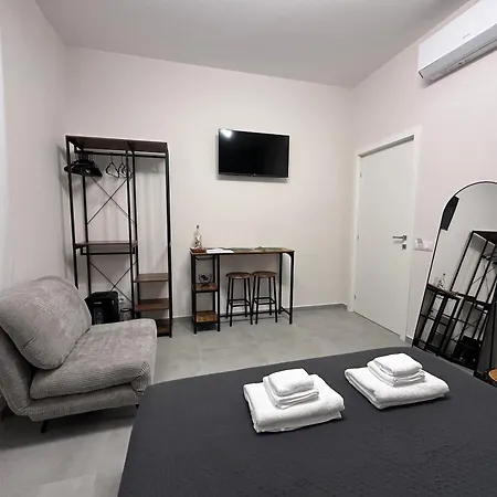 Casa Di Priam 3* La Spezia